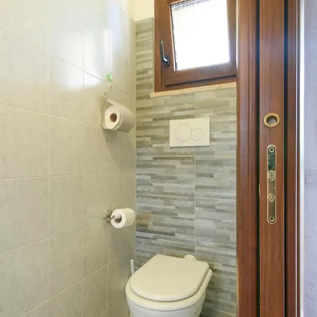 Budget With Garden - Airport - Self Check-in Apartment *